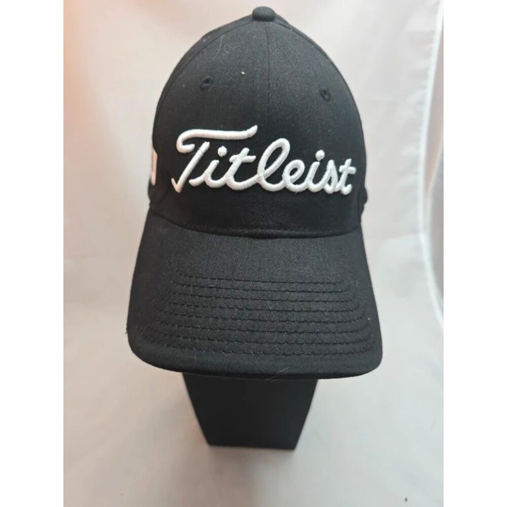 Titleist New Era A Flex Black Golf Hat M L FootJoy Canada Flag Fitted Cap